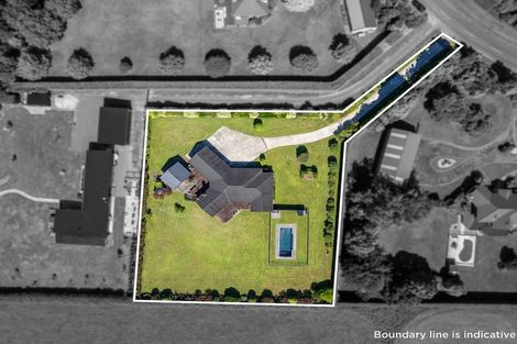 Photo of property in 38 Pohutukawa Drive, Levin, 5571