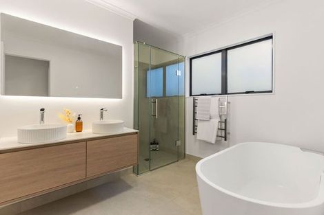 Photo of property in 18a Bushlands Drive, Albany, Auckland, 0632