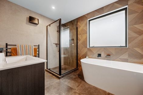 Photo of property in 16 Briar Crescent, Alexandra, 9320