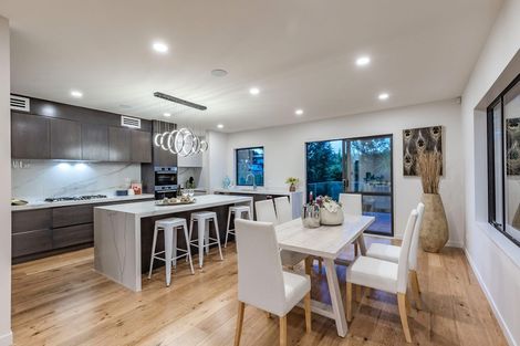 Photo of property in 82 Laurel Oak Drive, Schnapper Rock, Auckland, 0632