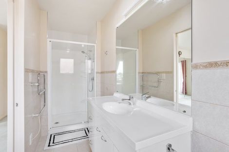 Photo of property in 17 Rosebay Rise, Henderson, Auckland, 0610