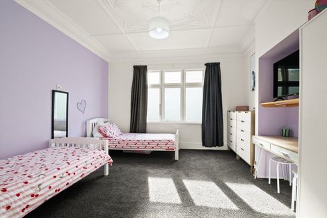 Photo of property in 21 Hargest Crescent, Saint Kilda, Dunedin, 9012