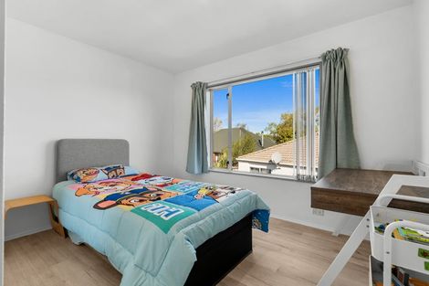 Photo of property in 31 Brockhall Lane, Avonhead, Christchurch, 8042