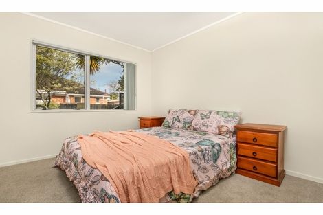 Photo of property in 2/20 Kenderdine Road, Papatoetoe, Auckland, 2025
