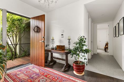 Photo of property in 27a Hikanui Drive, Havelock North, 4130