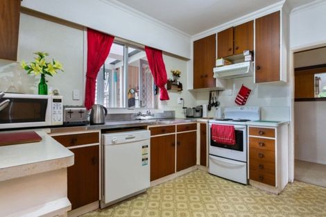 Photo of property in 28 Queen Street, Cambridge, 3434