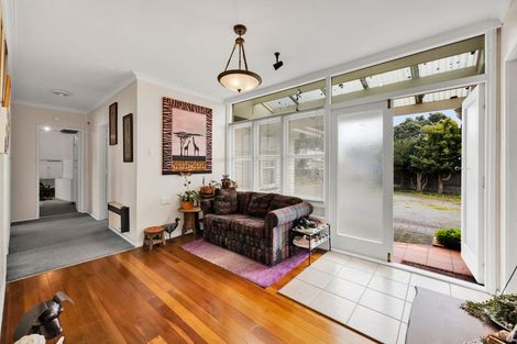 Photo of property in 28 Camberwell Road, Hawera, 4610
