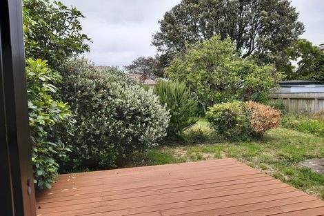Photo of property in 16 Glamis Avenue, Strathmore Park, Wellington, 6022