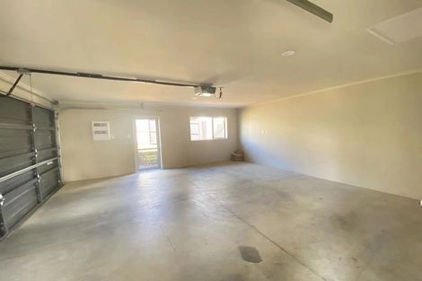 Photo of property in 14 Springtide Place, Red Beach, 0932