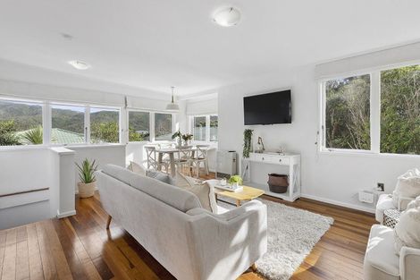 Photo of property in 142 The Ridgeway, Mornington, Wellington, 6021