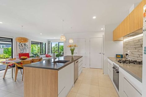 Photo of property in 144 Kupe Drive, Whitianga, 3510