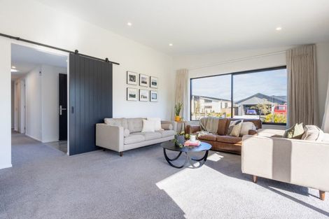 Photo of property in 9 Kaiwaru Place, Waikanae, 5036