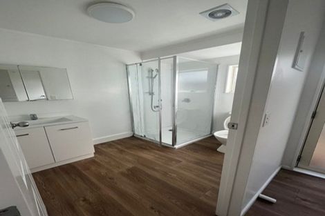 Photo of property in 98 Lantana Road, Green Bay, Auckland, 0604