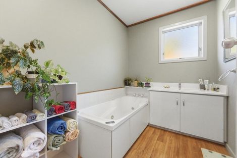 Photo of property in 1 Carlton Terrace, Westown, New Plymouth, 4310