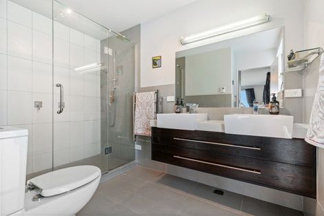 Photo of property in 7 Merani Street, Narrow Neck, Auckland, 0622