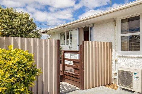 Photo of property in 17 Lake Terrace Road, Burwood, Christchurch, 8061
