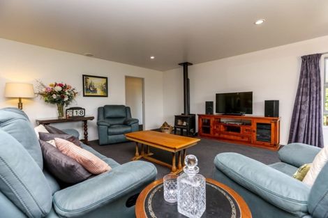 Photo of property in 9 Settlers Close, Whalers Gate, New Plymouth, 4310