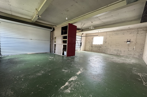 Photo of property in 5 Sherwood Avenue, Te Atatu South, Auckland, 0610