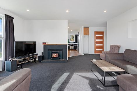 Photo of property in 9 Oakhampton Street, Hornby, Christchurch, 8042