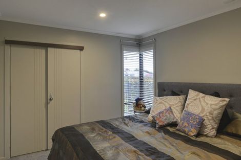 Photo of property in 2 Devon Lane, Carterton, 5713