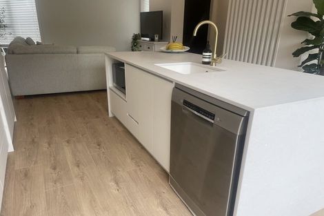 Photo of property in 16a Hamurana Place, Te Atatu Peninsula, Auckland, 0610