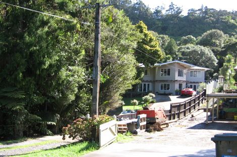 Photo of property in 17 Waima Crescent, Titirangi, Auckland, 0604