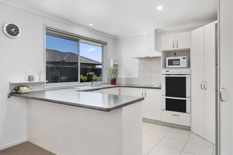 Photo of property in 77 Doncaster Drive, Papamoa Beach, Papamoa, 3118