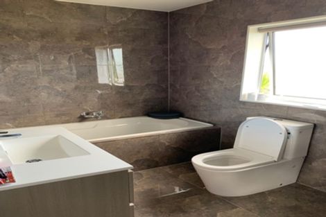 Photo of property in 19 Cheval Drive, Totara Vale, Auckland, 0629