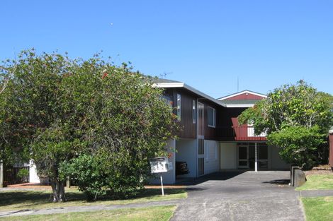 Photo of property in 2/57 Castor Bay Road, Castor Bay, Auckland, 0620