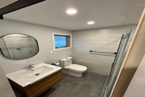 Photo of property in 176 Henderson Valley Road, Henderson, Auckland, 0612