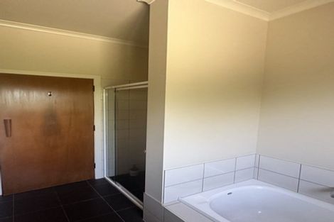 Photo of property in 28 Muritai Crescent, Havelock North, 4130