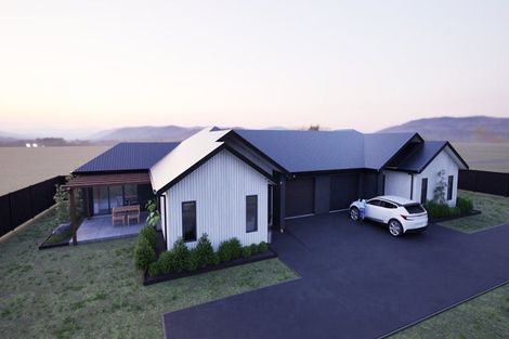 Photo of property in 15 Cassin Place, Taradale, Napier, 4112