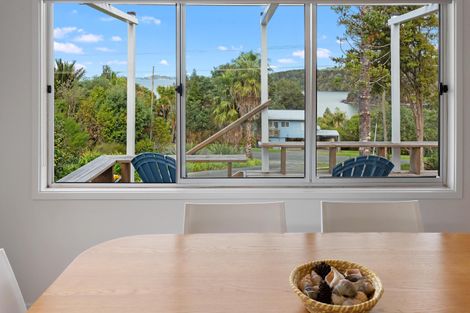 Photo of property in 5 Clinton Road, Tawharanui Peninsula, Warkworth, 0986