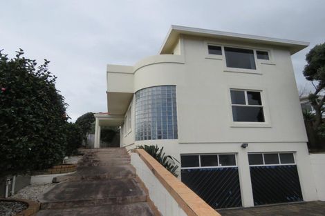 Photo of property in 19 Cutfield Road, New Plymouth, 4310