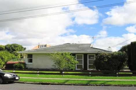 Photo of property in 1/79 Hattaway Avenue, Bucklands Beach, Auckland, 2012