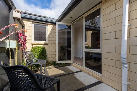 Photo of property in 196 Tutere Street, Waikanae Beach, Waikanae, 5036