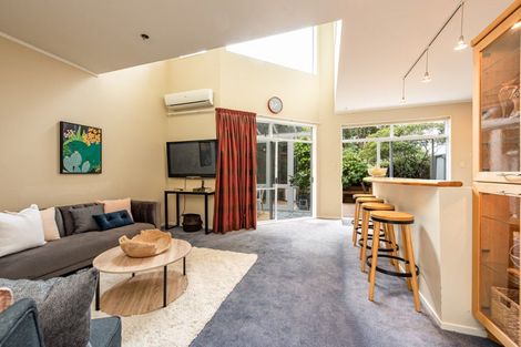 Photo of property in Fernhill Flats, 11/324u The Terrace, Te Aro, Wellington, 6011