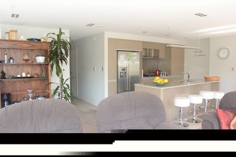 Photo of property in 11 The Mall, Mount Maunganui, 3116