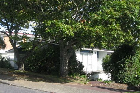 Photo of property in 6 Mcdowell Crescent, Hillcrest, Auckland, 0627
