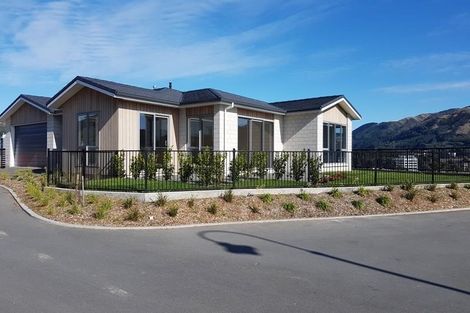 Photo of property in 14 Omaka Place, Aotea, Porirua, 5024