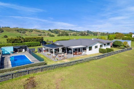 Photo of property in 51 Wilson Road, Urenui, 4375