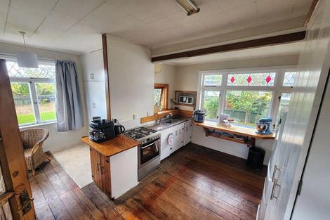 Photo of property in 8 Chelwood Street, Takaro, Palmerston North, 4412