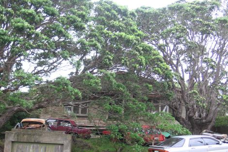 Photo of property in 71 Ranui Crescent, Khandallah, Wellington, 6035