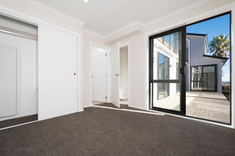 Photo of property in 2/65 College Road, Northcote, Auckland, 0627