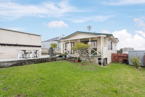 Photo of property in 34 Karaka Street, Helensville, 0800