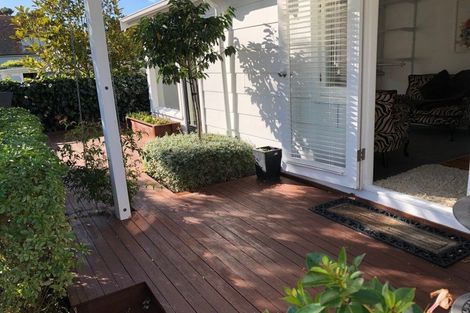 Photo of property in 25 Falkirk Avenue, Seatoun, Wellington, 6022