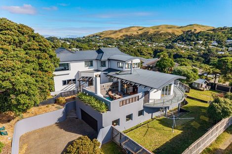 Photo of property in 13 Haunui Road, Pukerua Bay, 5026