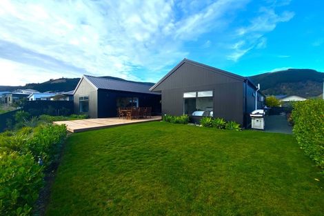 Photo of property in 38 Huntaway Close, Stoke, Nelson, 7011