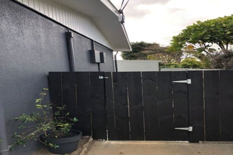 Photo of property in 4/84 Meeanee Road, Taradale, Napier, 4112