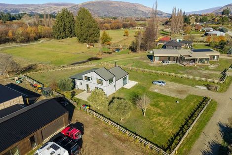 Photo of property in 2/19 Monteith Road, Albert Town, Wanaka, 9382